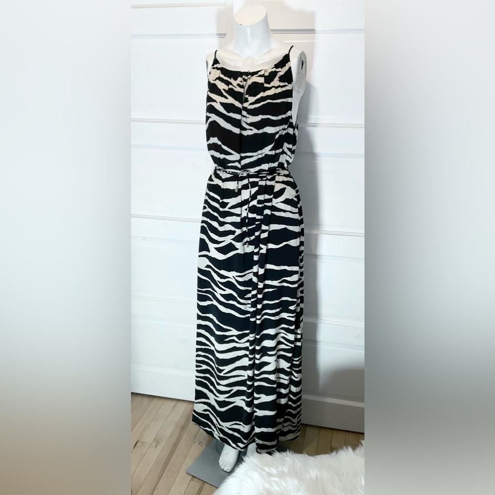 H&M DRESS - Picture 5 of 11